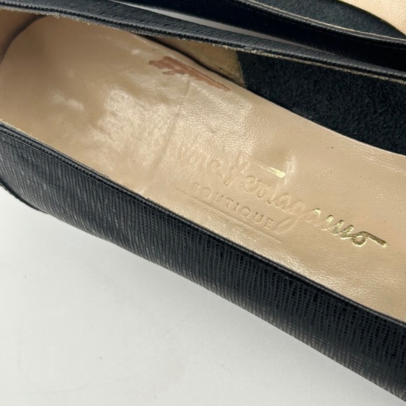 Salvatore Ferragamo Black Leather Low Heel Pumps – Size 8C Salvatore Ferragamo Boutique black cap toe pumps Flats Womens 10 classic heel